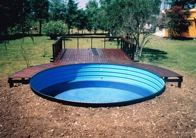 5 pasos para tener el agua de tu piscina transparente este verano